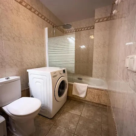 Beachfront Primera Linea 2-11 *